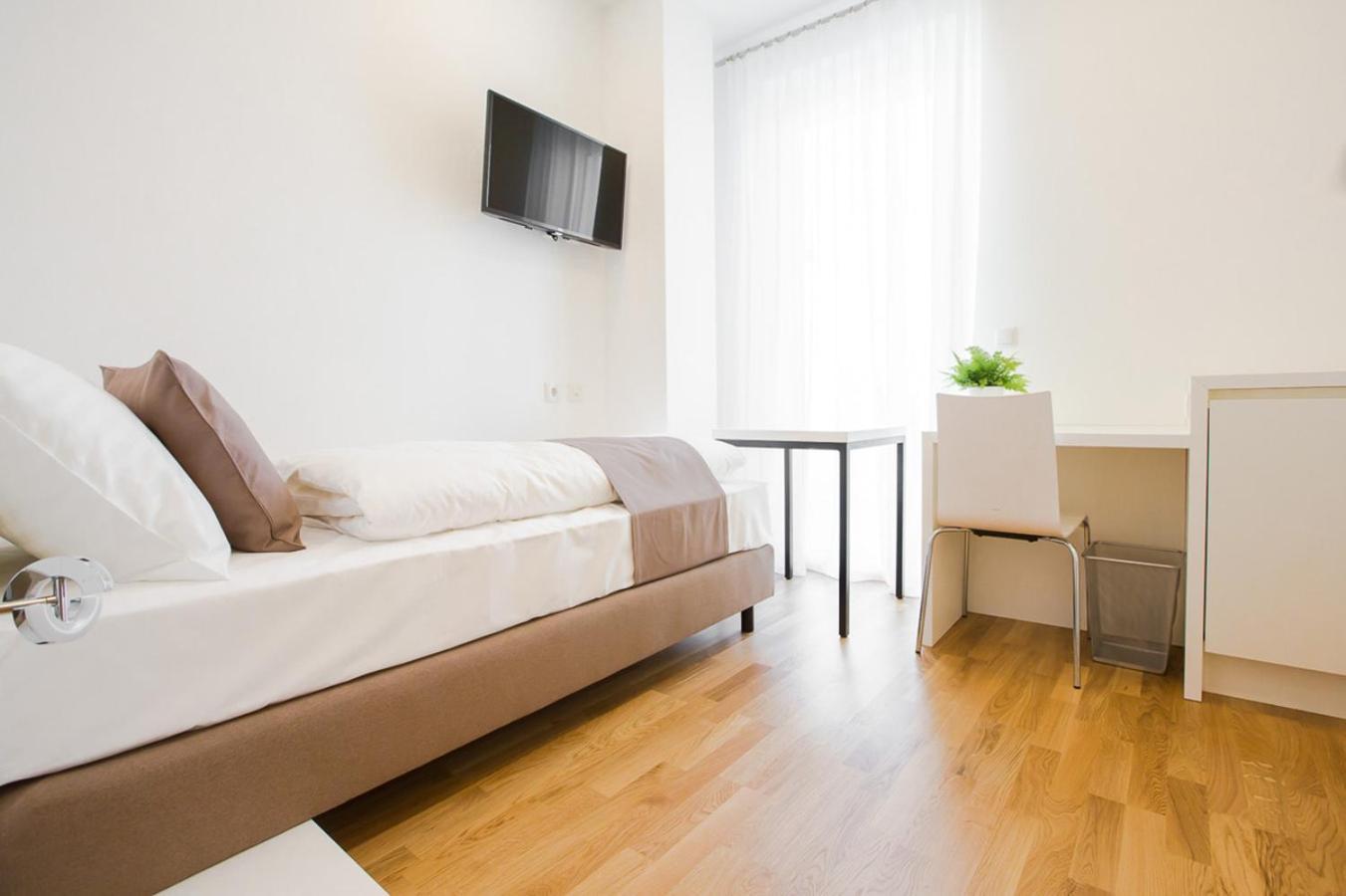 Shome Hotel Graz I Self Check-In I Free Parking Екстериор снимка