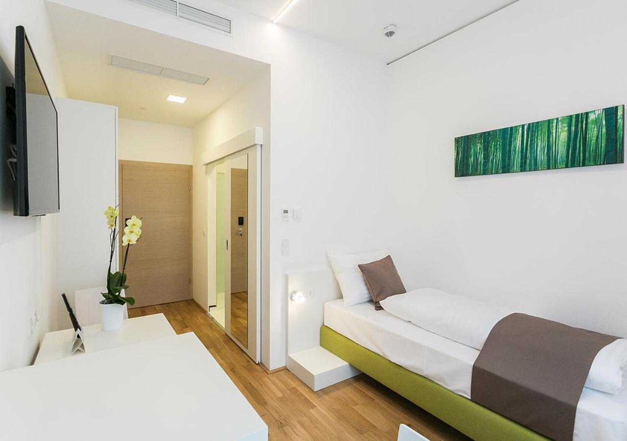 Shome Hotel Graz I Self Check-In I Free Parking Екстериор снимка